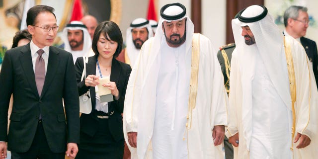 South Korean President Lee Myung Bak meets Sheik Khalifa bin Zayed Al-Nahyan and Sheik Mohammed bin Zayed Al-Nahyan in Abu Dhabi, March 13, 2011. (AP Photo/WAM-HO, File)