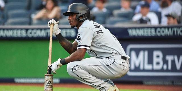 22 May 2022;  Bronx, New York, USA;  Chicago White Sox shortstop Tim Anderson (7) is getting ready to take the lead in the second game of a doubles match against the New York Yankees at Yankee Stadium.