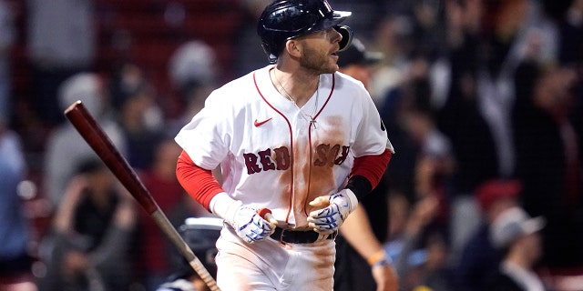Red Soxs Trevor Story hits a homer
