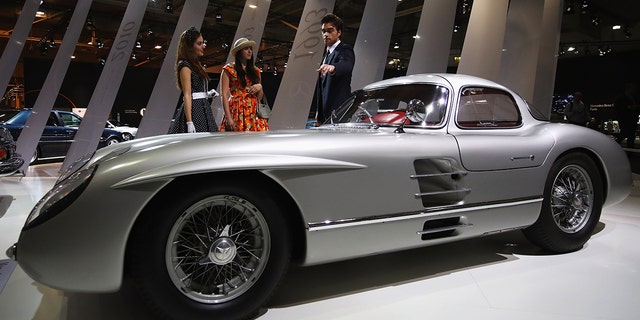 The Mercedes-Benz 300 SLR Uhlenhaut Coupe was based on the 300SLR roadster.