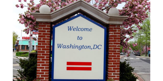 A sign welcomes travelers to DC at US-29 and Alaska Avenue in Silver Spring, Md. (Raymond Boyd/Getty Images)