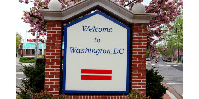A sign welcomes travelers to DC at US-29 and Alaska Avenue in Silver Spring, Md. (Raymond Boyd/Getty Images)