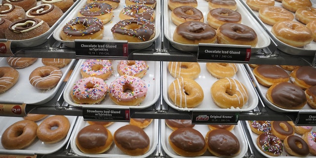 В этот исторический день, 13 июля 1937 года, была основана компания Krispy Kreme: «Вкусные ароматы пончиков». 2 образец пончика