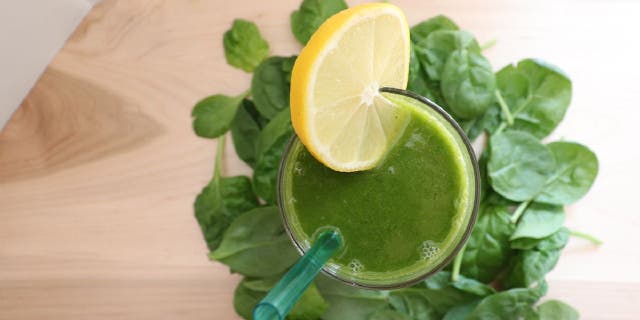 Food blogger Olivia Sokolowska from SaltedButterKitchen.com likes to make her "energizing spinach mango smoothie" in between meals.