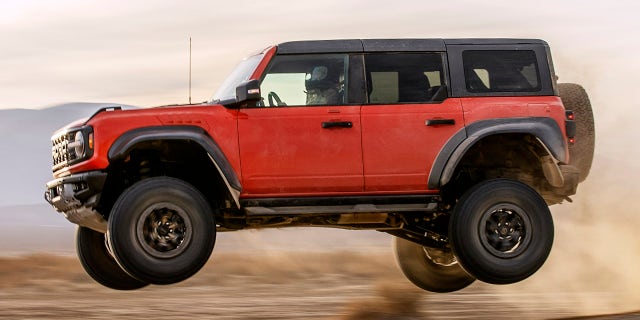 The Bronco Raptor is powered by a 400 hp turbocharged V6.
