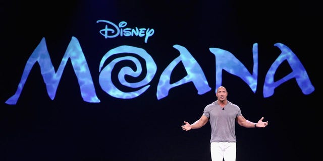 Diễn viên Dwayne Johnson của MOANA đã tham gia ngày hôm nay trong "Pixar và Walt Disney Animation Studios: Những bộ phim sắp ra mắt" buổi thuyết trình tại Disney's D23 EXPO 2015 ở Anaheim, Calif. 