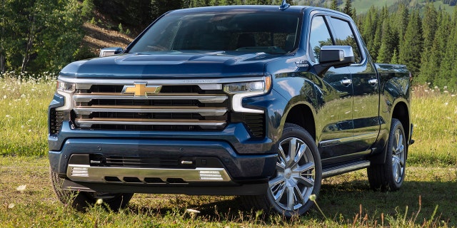The 2022 Silverado also has a new front-end design.