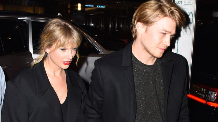 New kiss & tell album on its way? Taylor Swift ditches boyfriend 💔