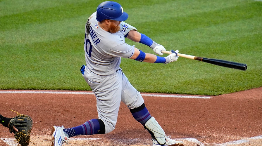 Justin Turner hits 3 of Dodgers' 8 doubles in rout of Pirates