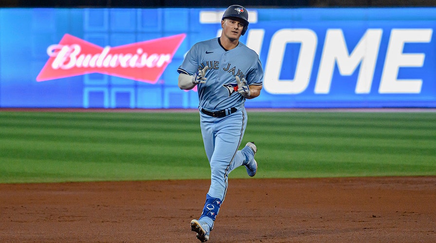 Donaldson homers twice as Blue Jays top Yankees