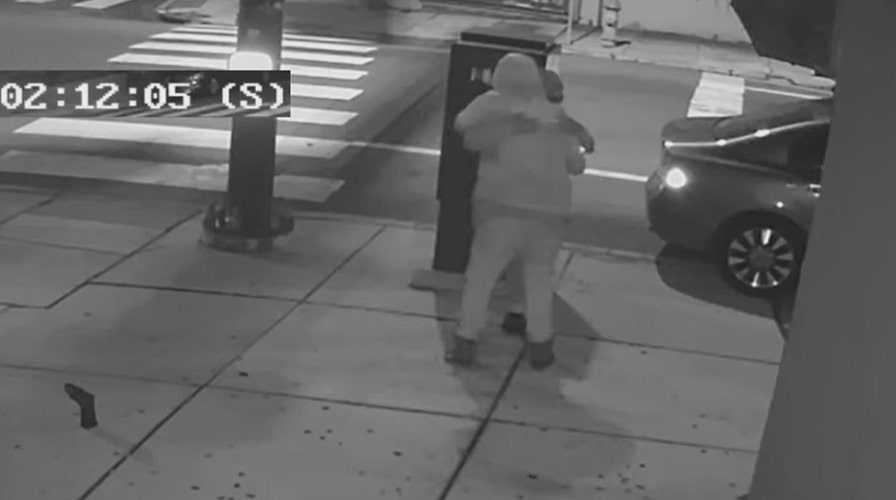 Philadelphia Police Offer $20K Reward For Info On Murder Suspect Seen ...