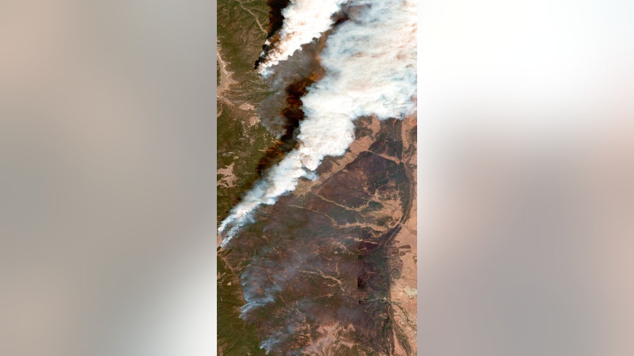 Satellite image of the Hermits Peak fire in New Mexico