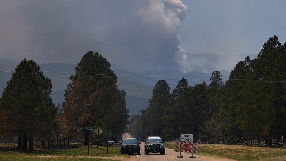 Smoke from New Mexico's Calf Canyon and Hermits Peak Fires