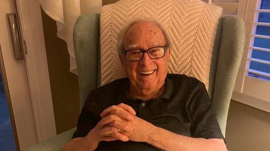 World War II veteran celebrates his 100th birthday at Fenway, gets a pretty  awesome present