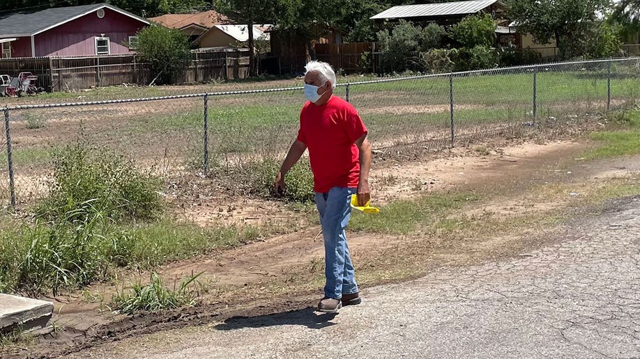 Ronaldo Reyes, shooter Salvador Ramos' grandfather