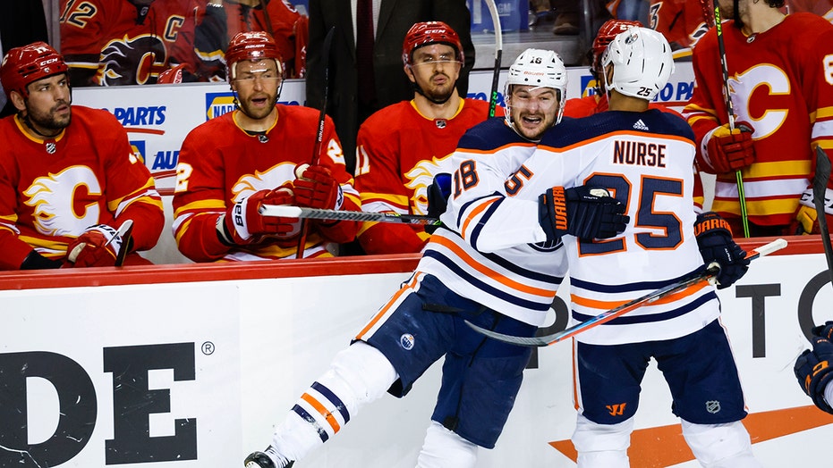 Oilers rally past Flames 5-3 in 'n spel 2 to even series