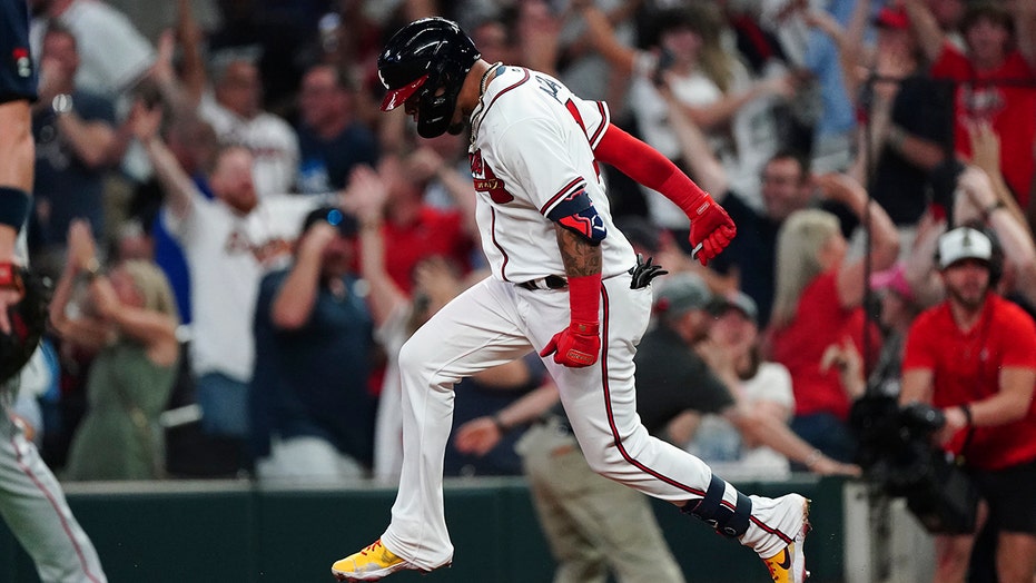 Orlando Arcia’s 2-run homer in 9th lifts Braves over Red Sox
