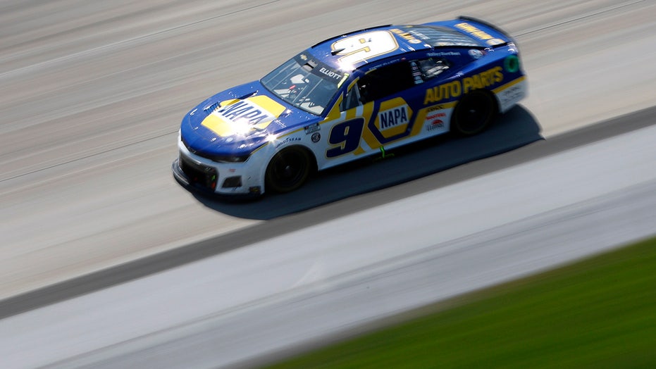 Chase Elliott wins rain-delayed NASCAR Cup Series race at Dover
