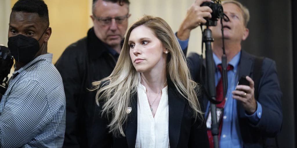 Who is Capitol Police officer Caroline Edwards? - Vimarsana News