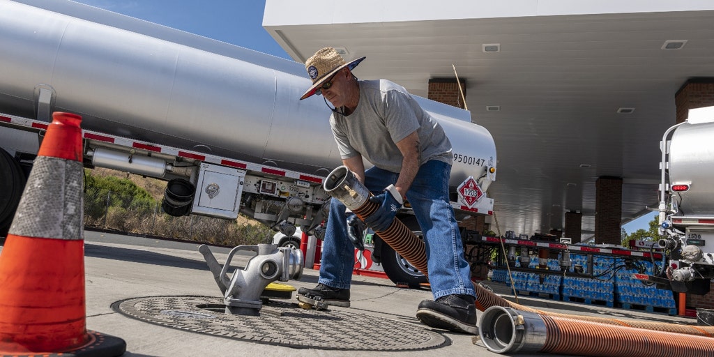 Americans stealing gas, reselling it amid record prices: 'There's no Robin Hood in this' - Vimarsana News