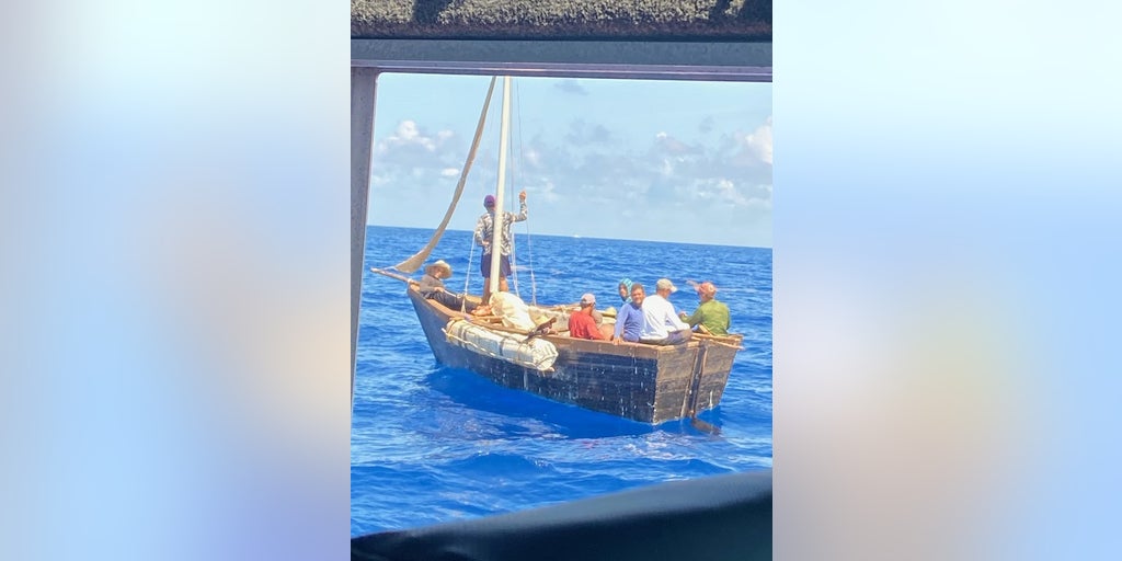 Coast Guard sends back 46 Cubans encountered at sea - Vimarsana News