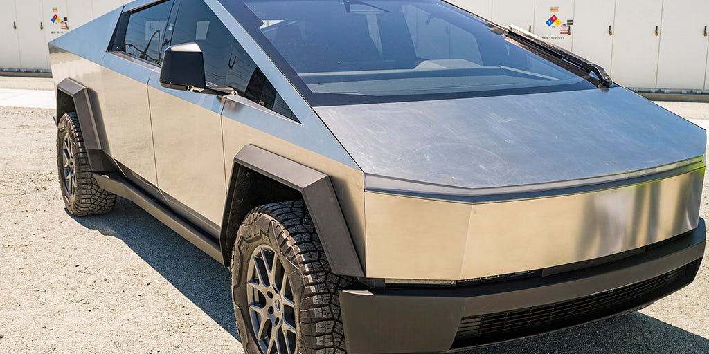 Tesla is all-eyes as it drops more sensors from semi-autonomous systems - Vimarsana News