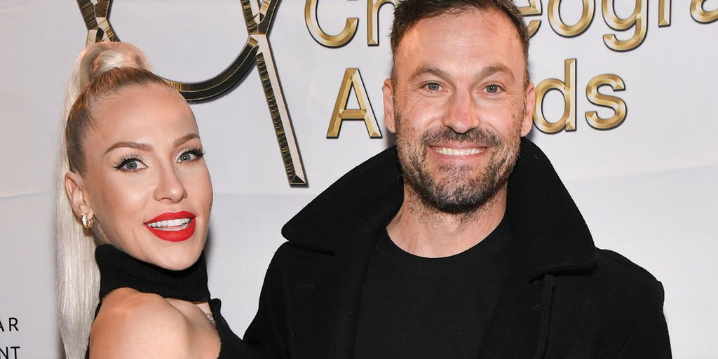 Sharna Burgess, Brian Austin Green welcome first child together - Vimarsana News