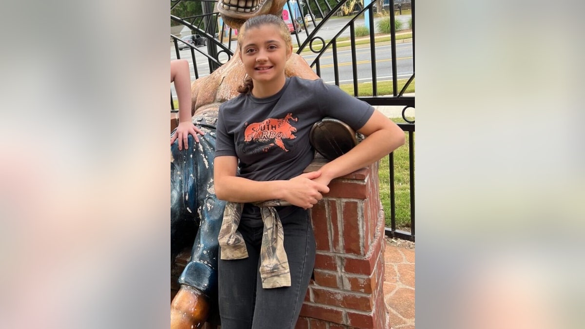 Missing Georgia 16-year-old Kaylee Jones in a t-shirt