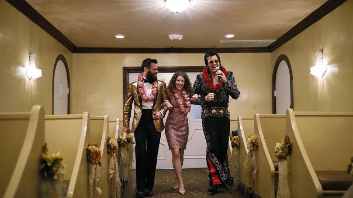 Elvis impersonator wedding in Las Vegas chapel