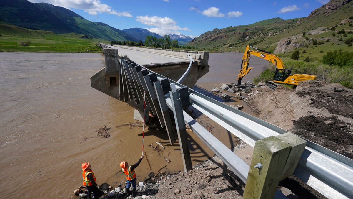 Yellowstone Flooding Highway Workers