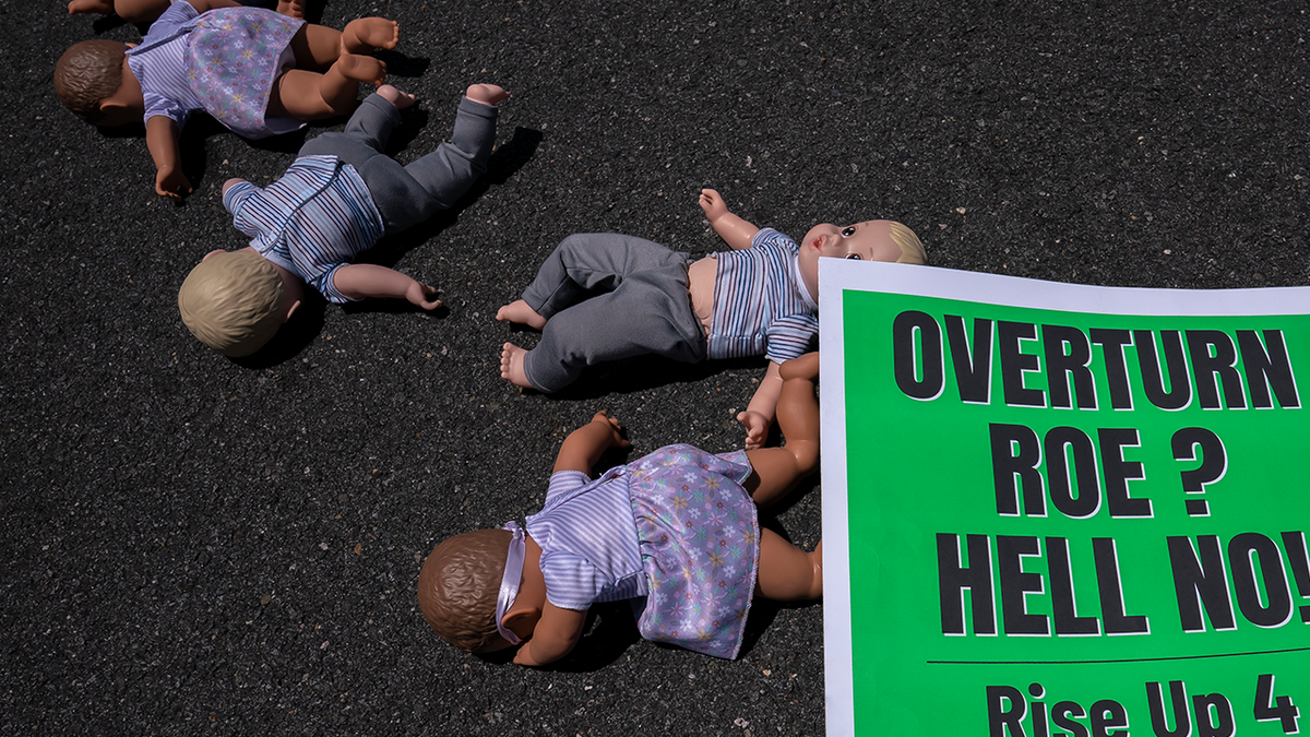 Abortion protesters outside Justice Amy Coney Barrett's home