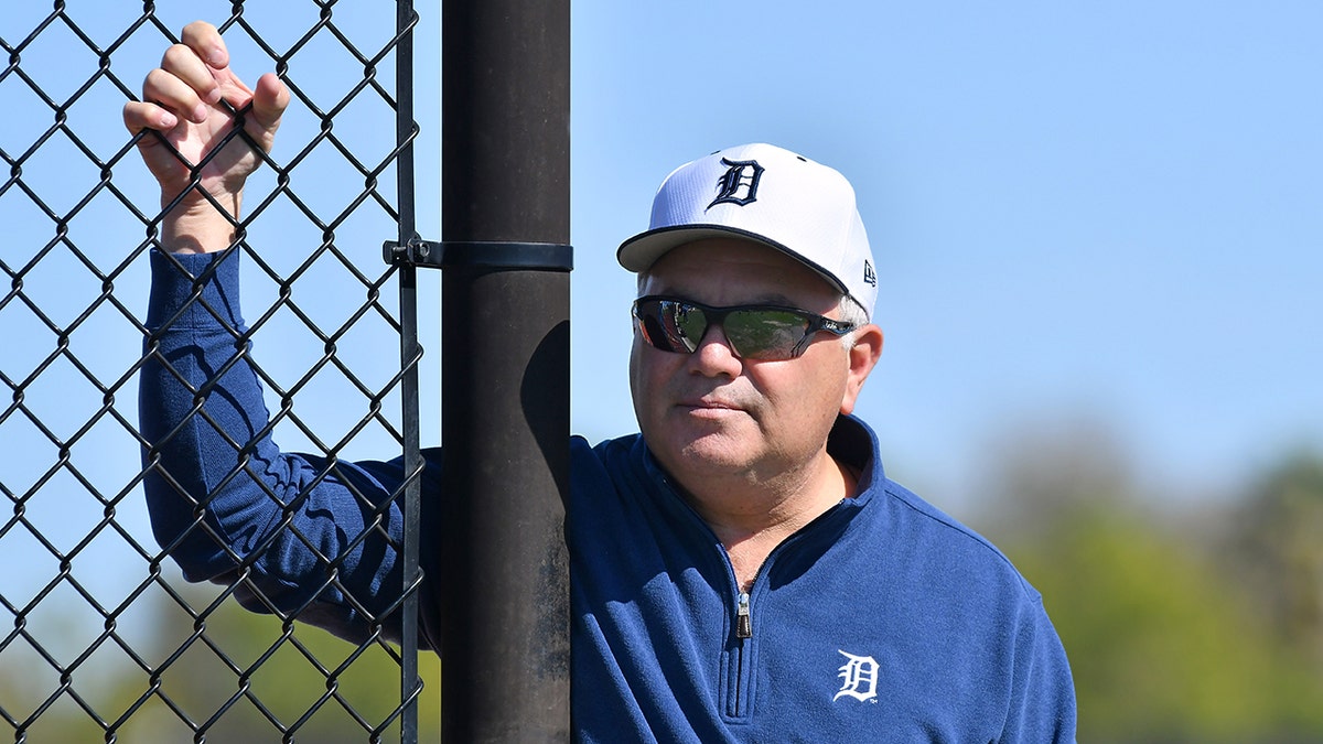 If Joel Zumaya recovers, should Tigers convert him to a starting pitcher? 