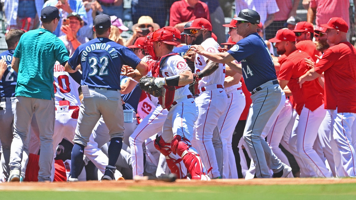 Angels and Mariners brawl in the 2nd inning