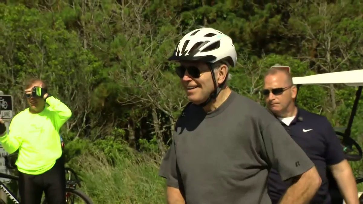 President Biden fell from his bike in Rehoboth Beach, Delaware