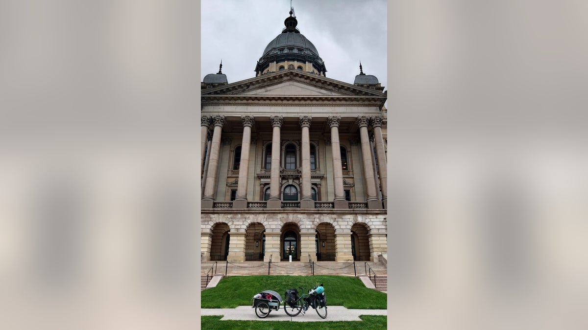 Illinois State Capitol