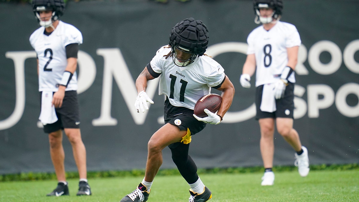 Chase Claypool at training camp
