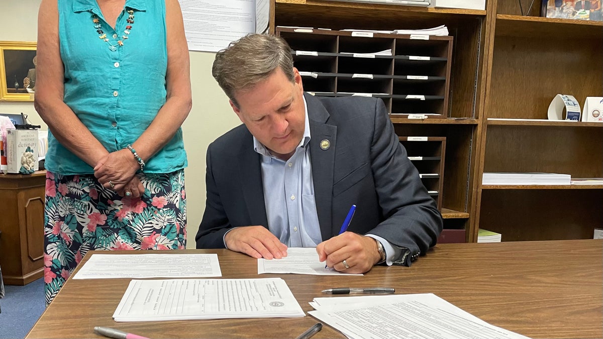 New Hampshire Gov.Chris Sununu files for re-election