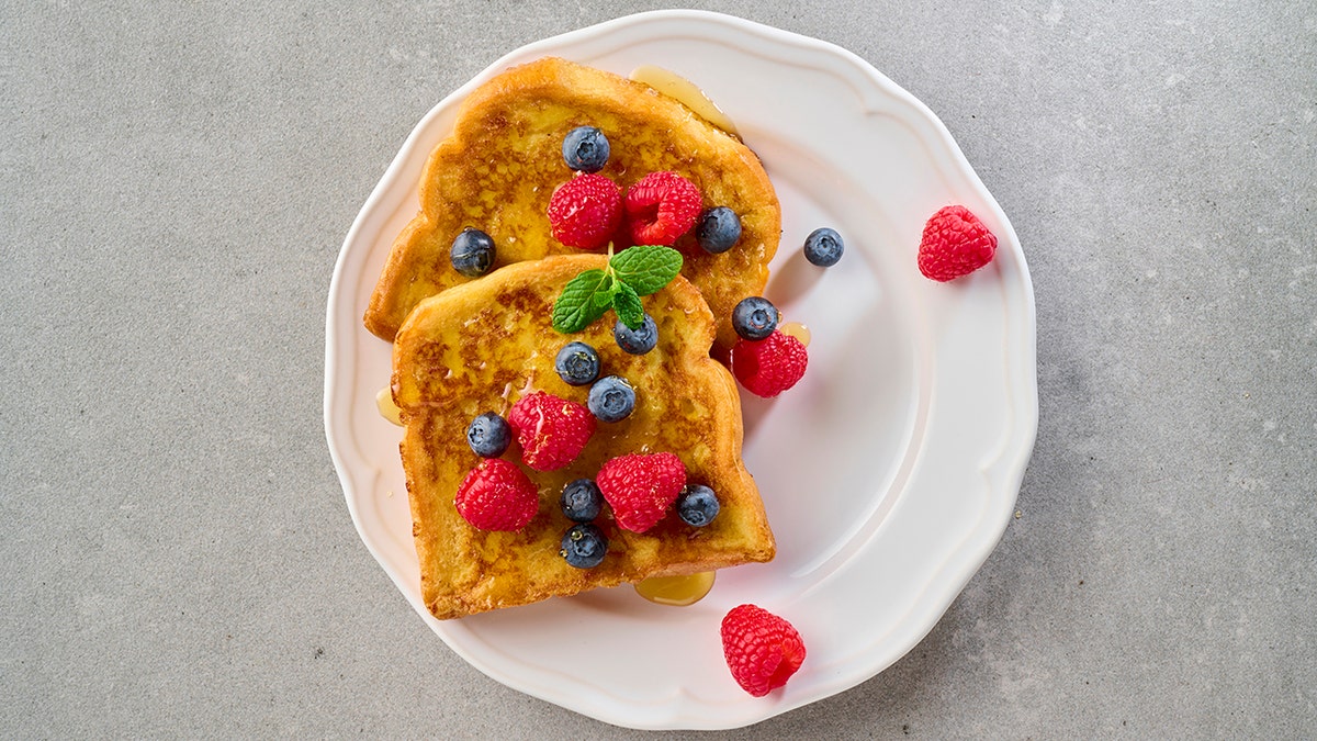 Brioche French toast with fruit