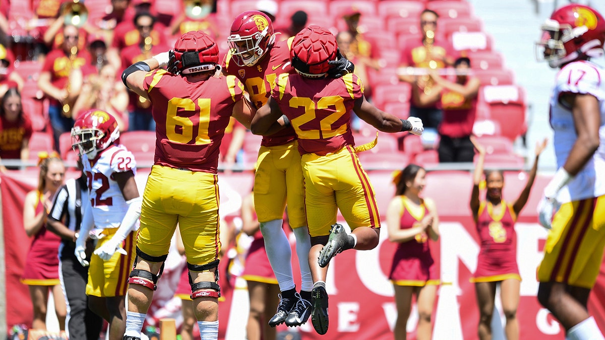 USC Trojans celebrate touchdown