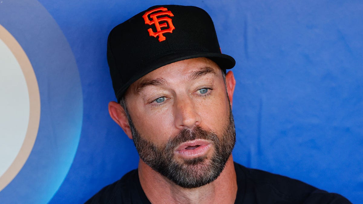 Giants fire manager Gabe Kapler as season nears end