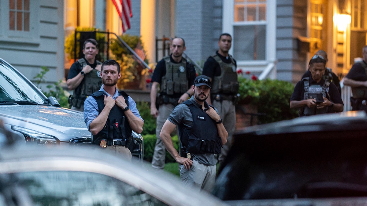 Police outside Justice Brett Kavanaugh's home