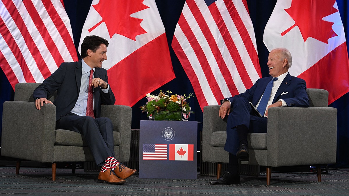 Justin Trudea, Joe Biden laugh at LA meeting