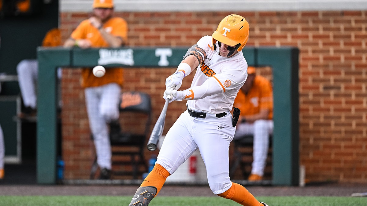 Tennessee's Drew Gilber at bat