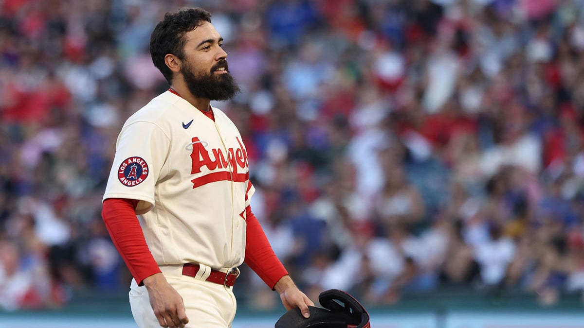 MLB investigates video of Angels' Anthony Rendon grabbing shirt of A's fan  on Opening Day