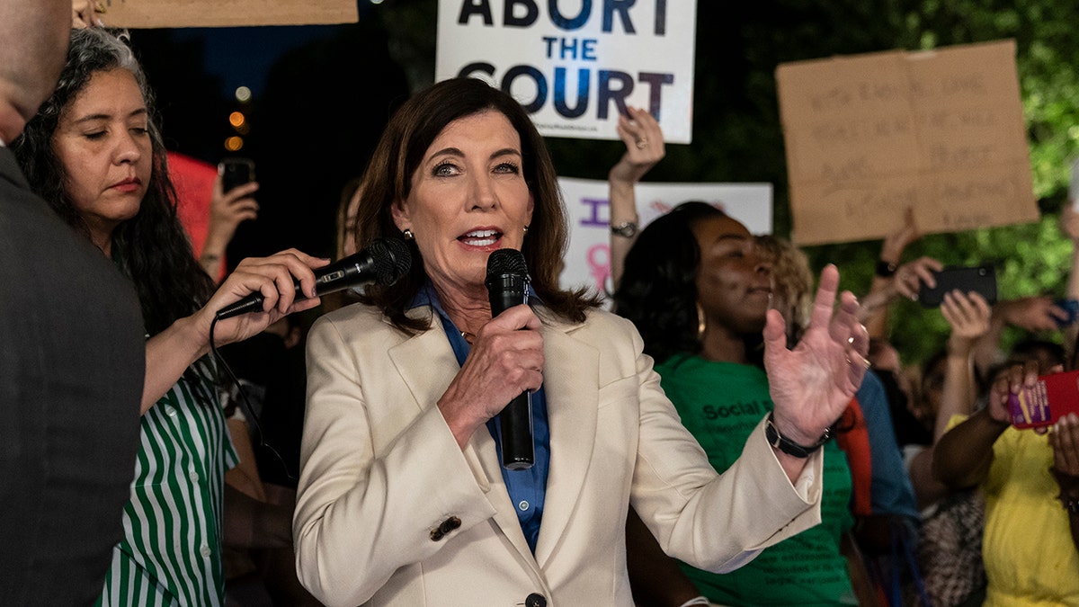 Hochul at pro-abortion protest