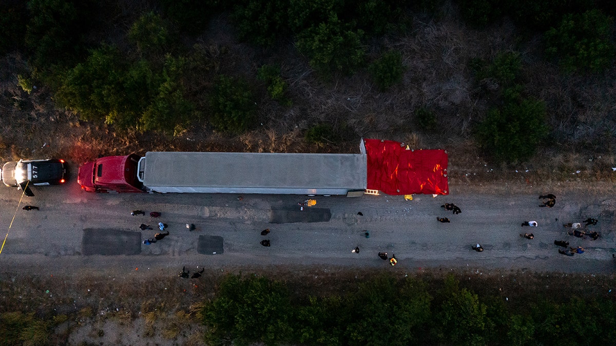 san antonio semi truck where dead migrants found inside