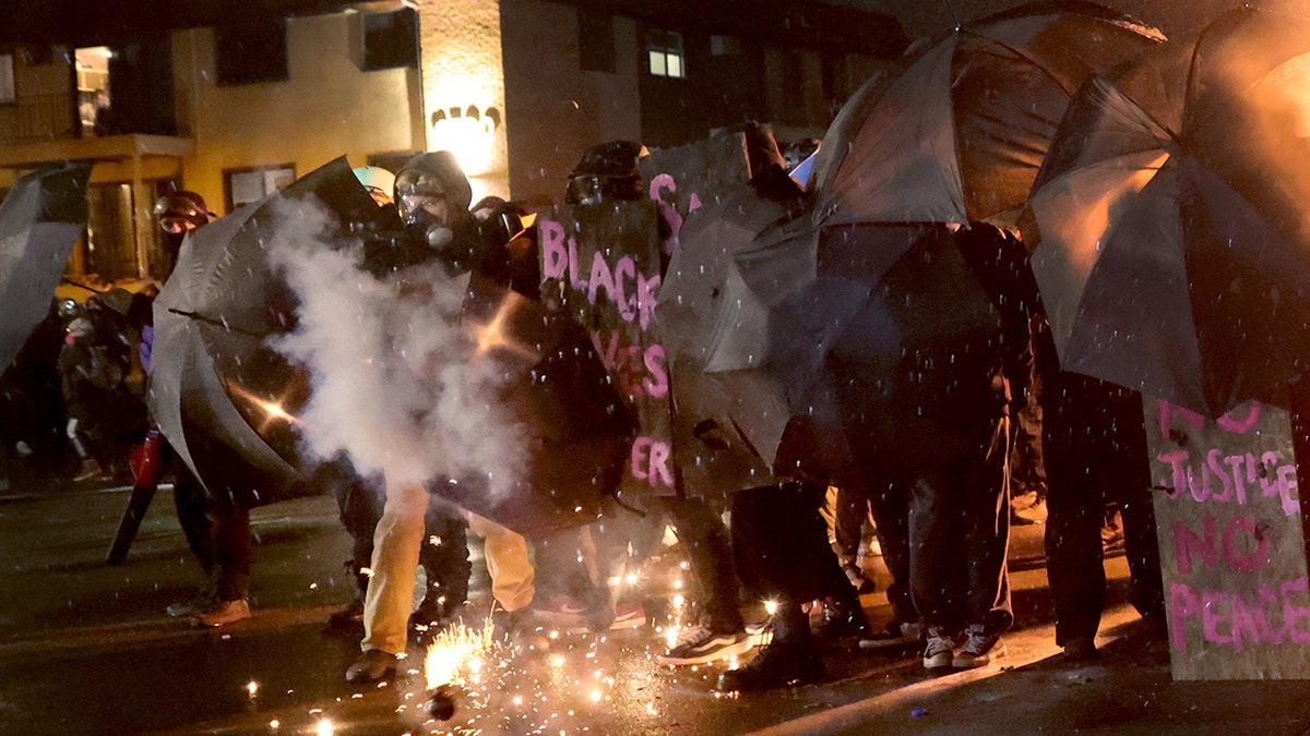 Minneapolis Daunte Wright riots