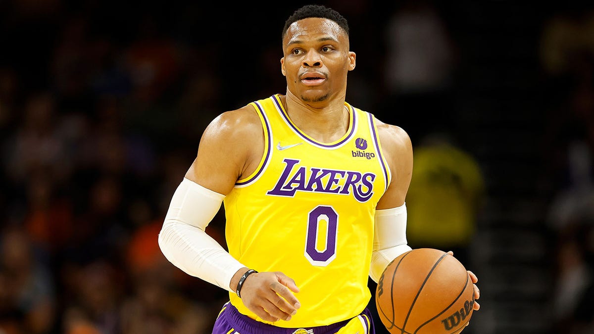 Lakers Russell Westbrook against Phoenix