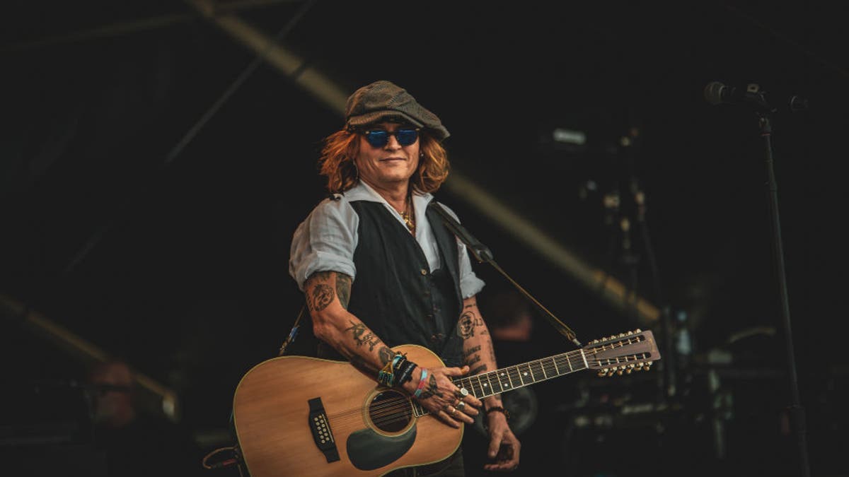 Johnny Depp performed with musical partner Jeff Beck