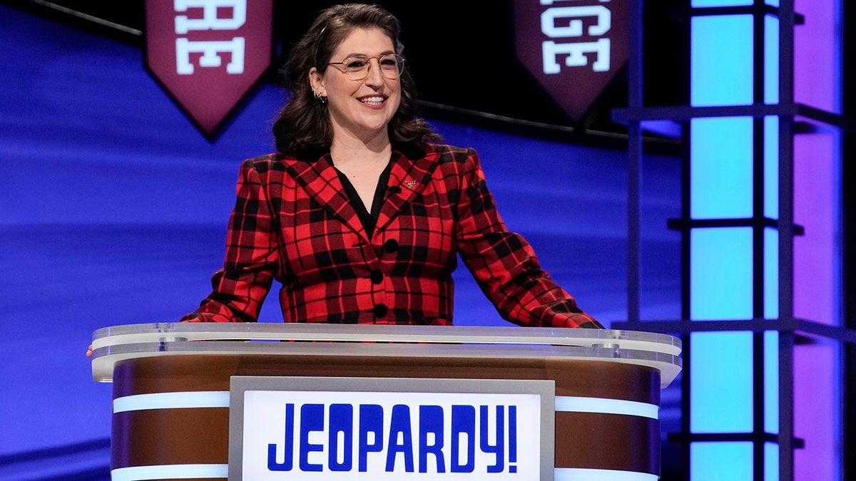 Mayim Bialik appears on Jeopardy